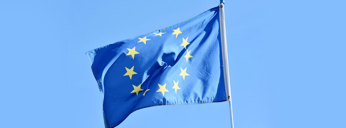 bandera de la Unión Europea al cual representa el Defensor del Pueblo